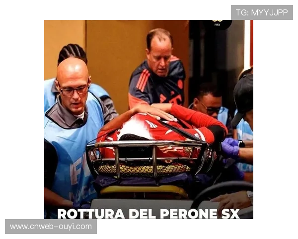 拜仁诺伊尔上轮评分偏低，扑救失误导致失球