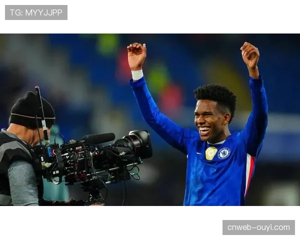 特写:斯坦福桥雨战中,切尔西小将长途奔袭打入英超处子球 特写:斯坦福桥雨战中,切尔西小将长途奔袭打入英超处子球